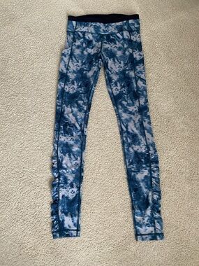 lululemon athletica Navy and Blue Printed Leggings